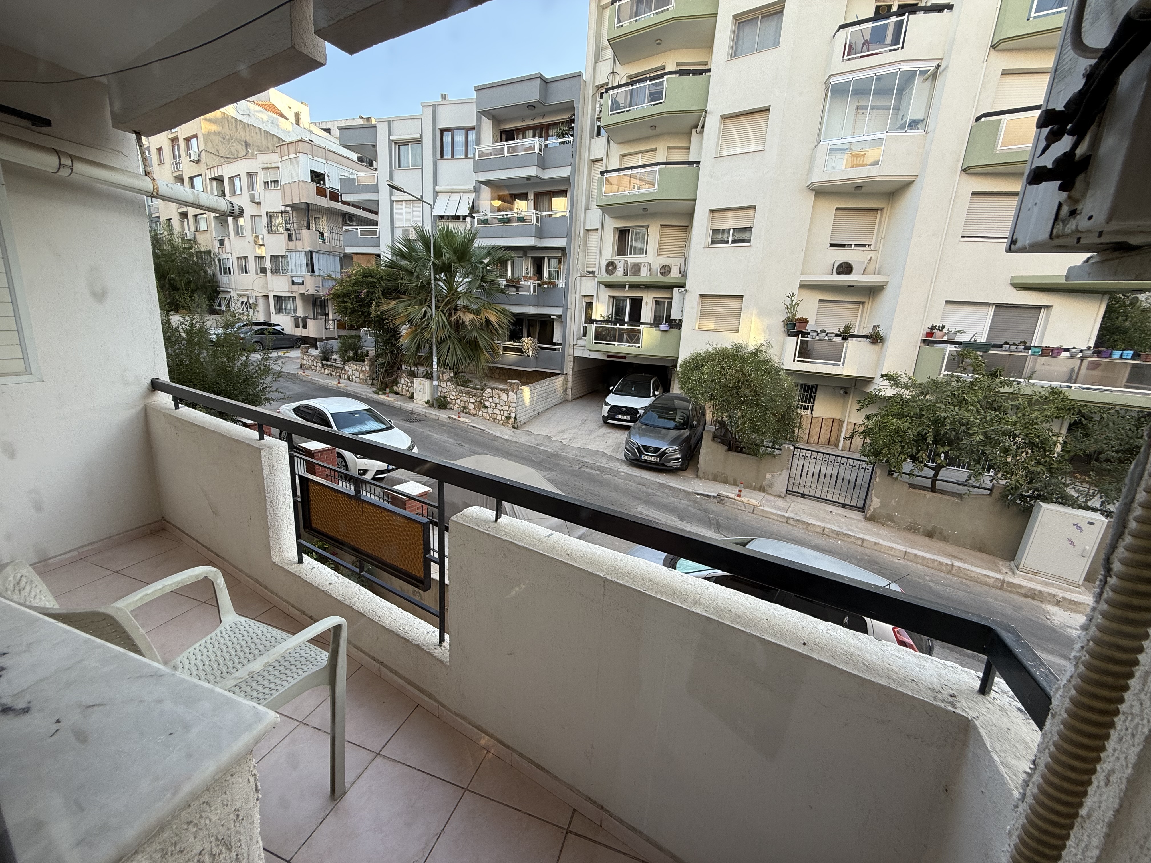 Güzelyalı 40 sok.da Otoparklı Asansörlü Bakımlı Kiralık 3+1 fotoğraf 7