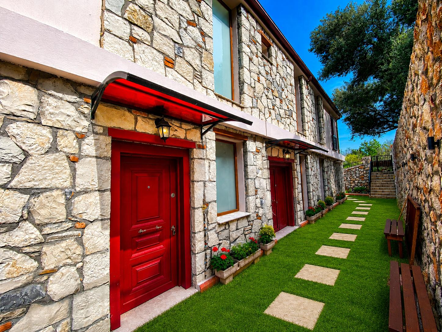 Karaburun Saip Deniz Manzaralı Satılık 2 Taş Villa (5+1 & 2+1 ) fotoğraf 3