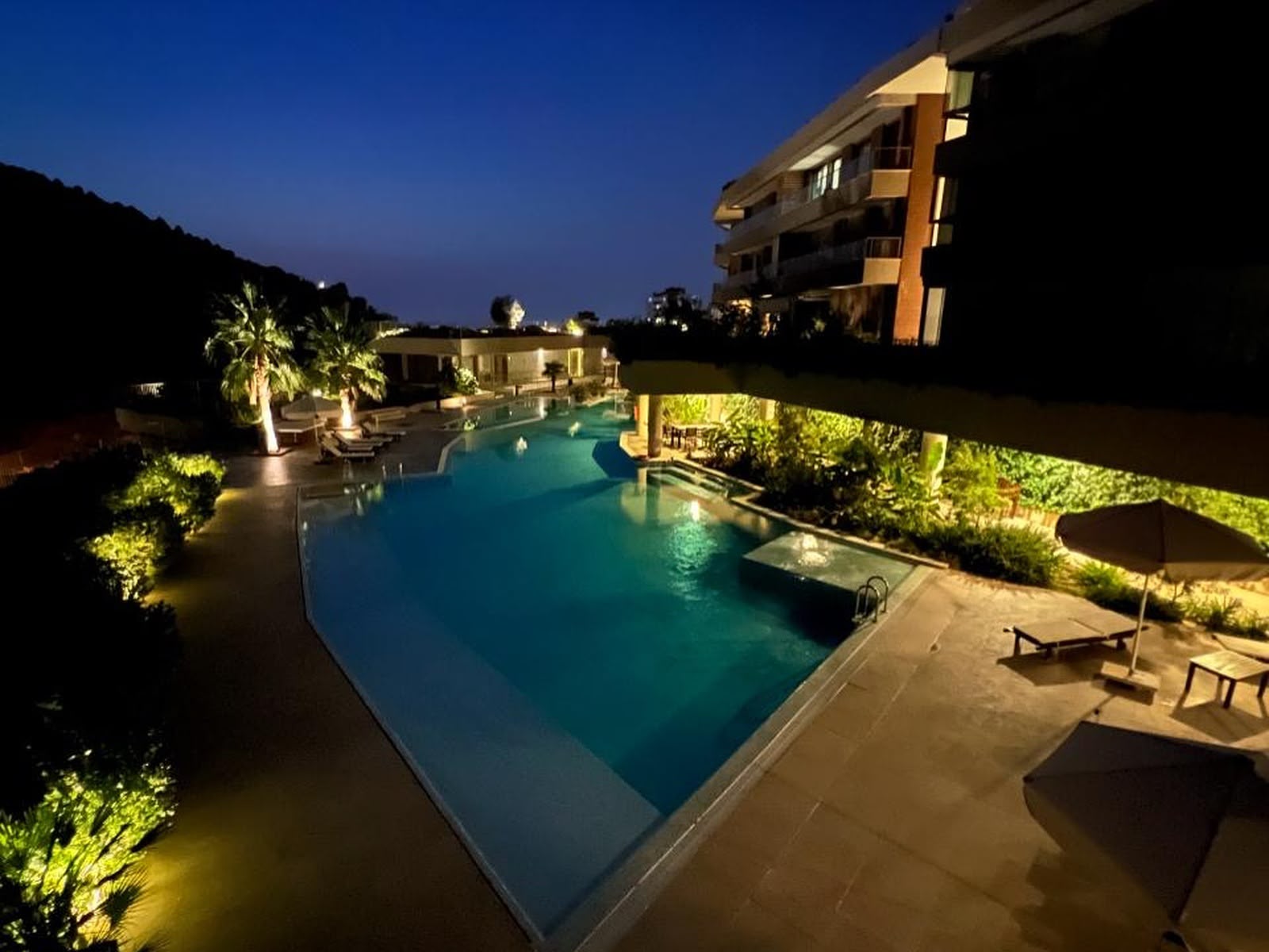 Narlıdere Asma Bahçeler Sitesi Deniz Manzaralı Satılık 3+1 Villa fotoğraf 10