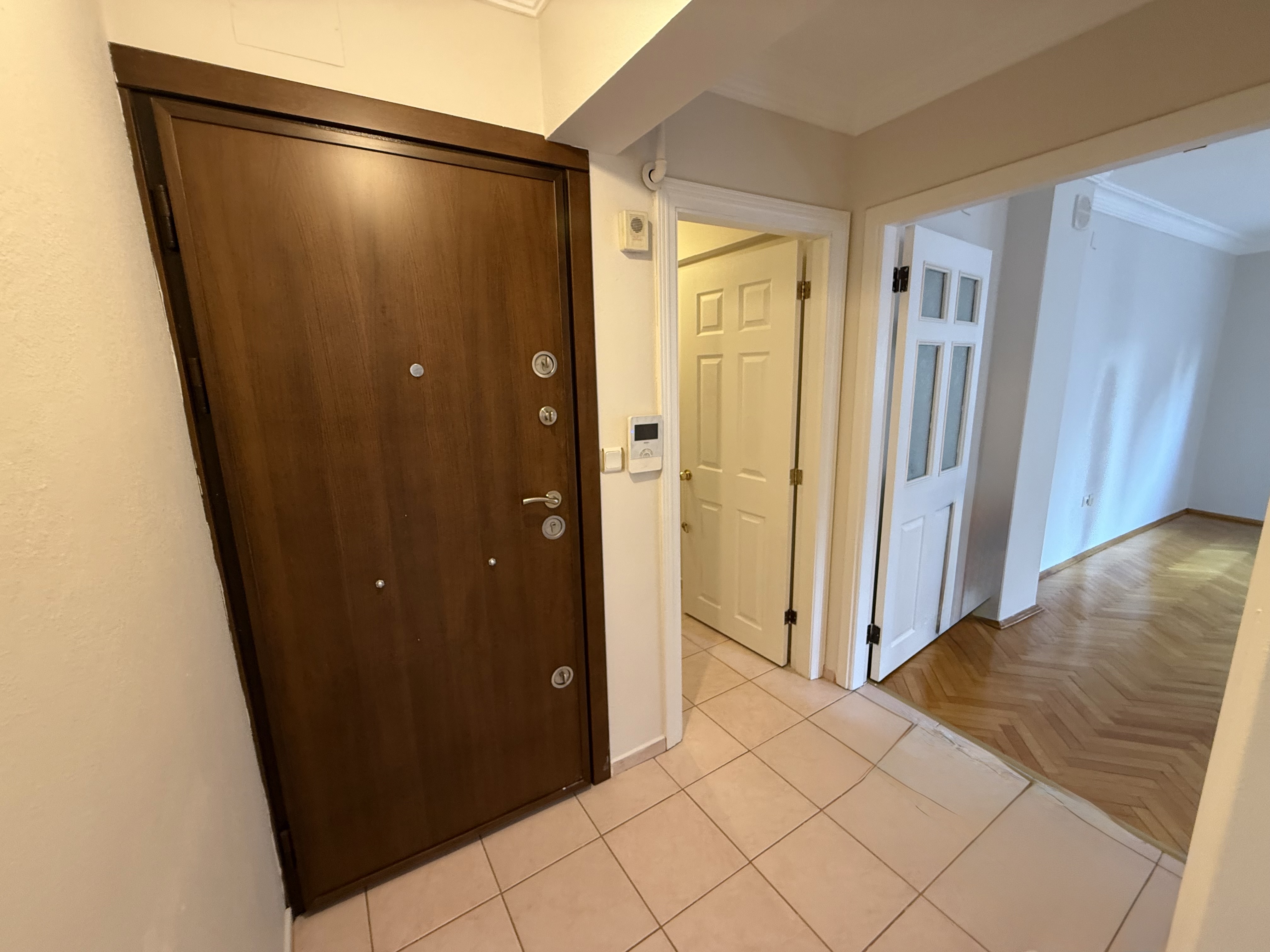 Güzelyalı 40 sok.da Otoparklı Asansörlü Bakımlı Kiralık 3+1 fotoğraf 15