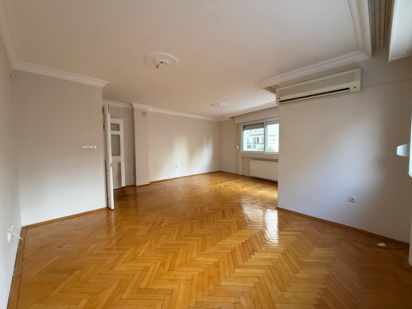 Güzelyalı 40 sok.da Otoparklı Asansörlü Bakımlı Kiralık 3+1 fotoğraf 16