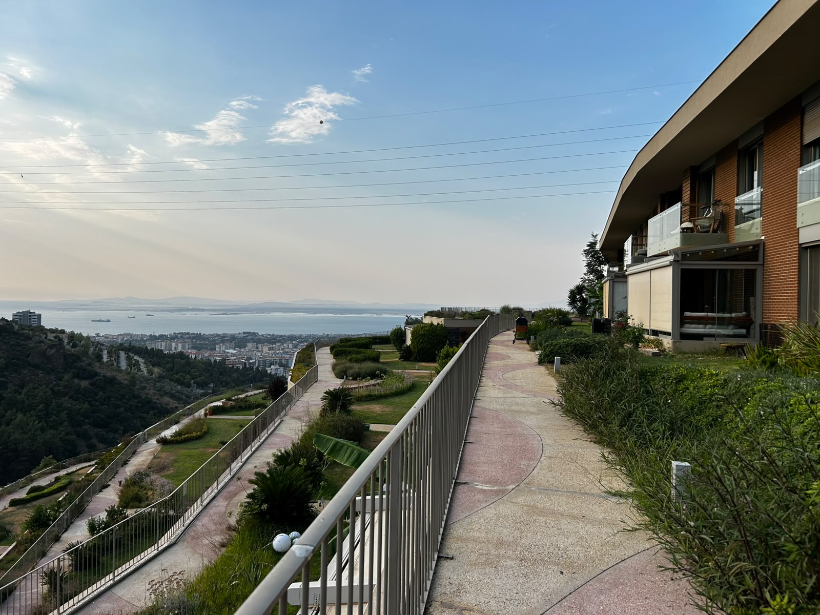 Narlıdere Asma Bahçeler Sitesi Deniz Manzaralı Satılık 3+1 Villa fotoğraf 6