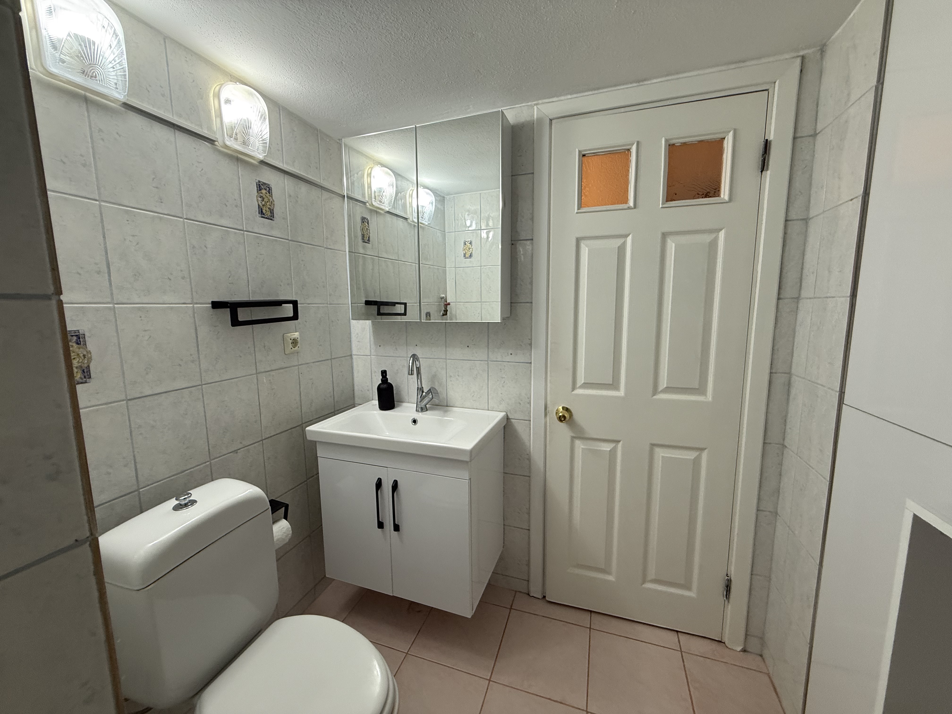 Güzelyalı 40 sok.da Otoparklı Asansörlü Bakımlı Kiralık 3+1 fotoğraf 5